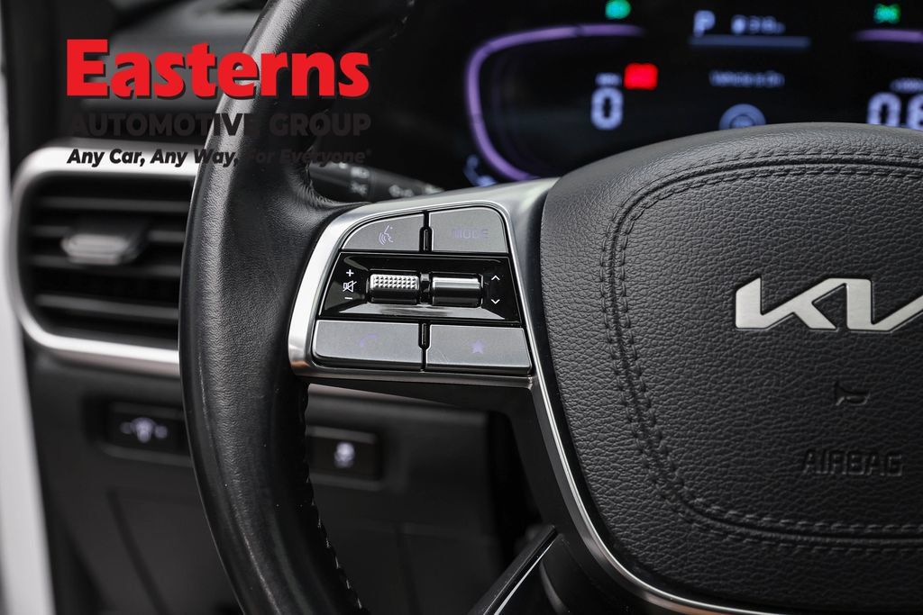 Used 2025 Kia Telluride S FWD image 15