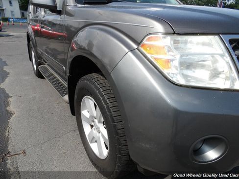 Used 2008 Nissan Pathfinder SE w/ Premium Pkg AWD/4WD image 10