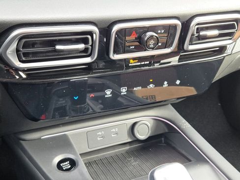 New 2026 Nissan Sentra SR w/ Floor Mat Package image 25