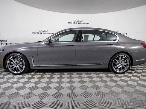 Used 2022 BMW 740i RWD image 10