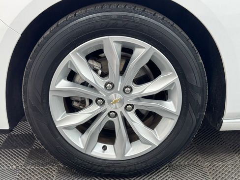 Used 2024 Chevrolet Malibu LT image 14