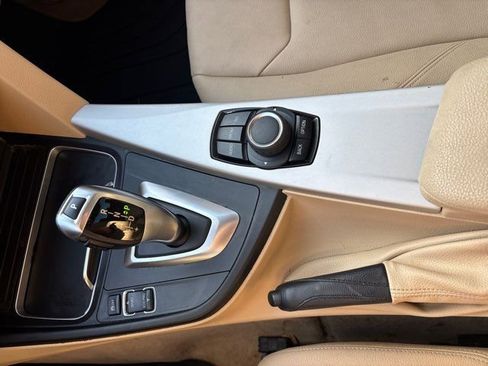 Used 2016 BMW 320i Sedan RWD image 30