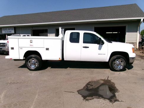Used 2013 GMC Sierra 2500 W/T AWD/4WD image 1