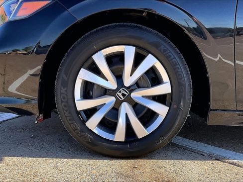 Used 2025 Honda Civic LX image 7