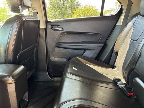 Used 2017 Chevrolet Equinox Premier w/ Enhanced Convenience Package FWD image 31