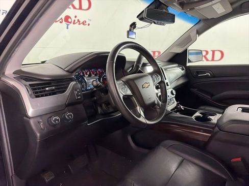 Used 2020 Chevrolet Suburban LT AWD/4WD image 12
