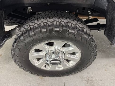 Used 2024 Ford F250 Platinum AWD/4WD image 4