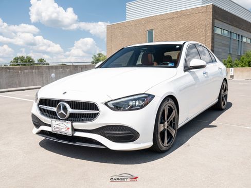 Used 2022 Mercedes-Benz C 300 4MATIC Sedan image 3
