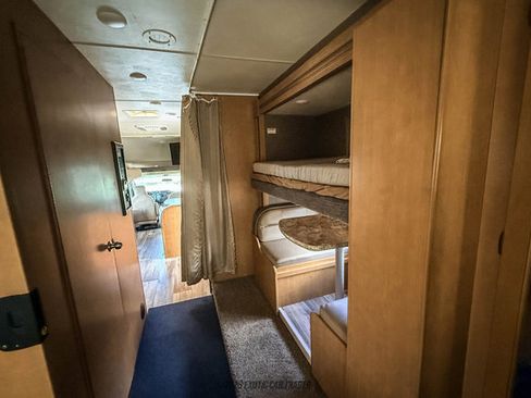 Used 2017 Ford E-450 and Econoline 450 Super Duty w/ Motorhome Prep Package RWD image 49