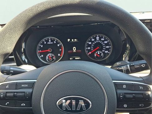 Used 2021 Kia K5 LX image 19