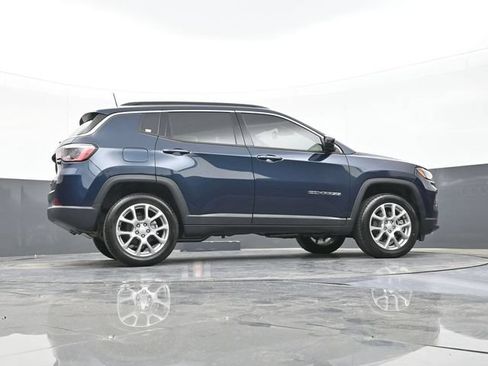 Used 2024 Jeep Compass Latitude AWD/4WD image 48