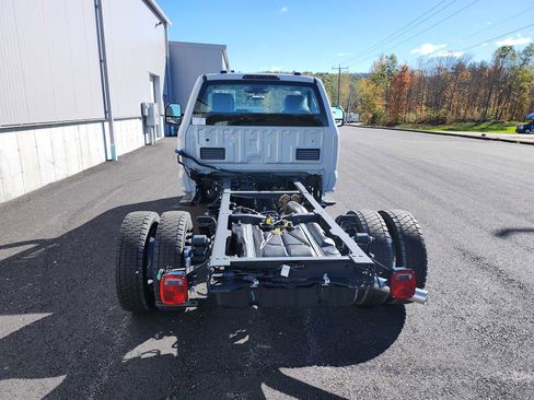 New 2026 Ford F550 4x4 Regular Cab Super Duty image 6