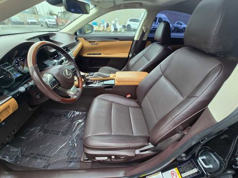 Used 2018 Lexus ES 350 w/ Navigation System Package image 22