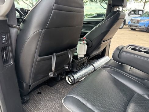 Used 2022 Honda Odyssey Elite image 15