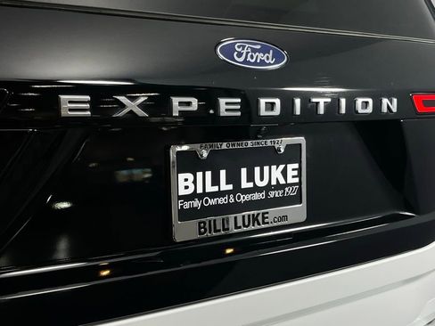 Used 2025 Ford Expedition Platinum image 29