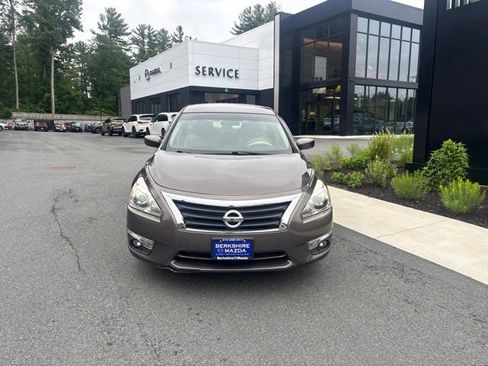 Used 2013 Nissan Altima 2.5 S FWD image 2
