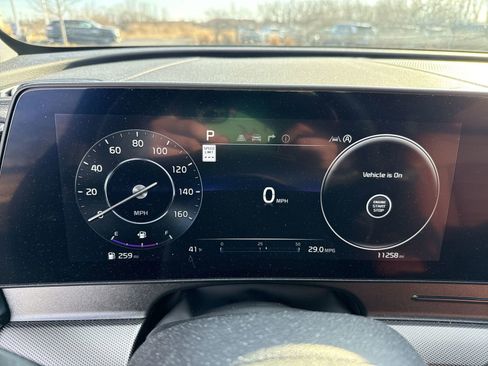 Used 2025 Kia Sportage SX image 15