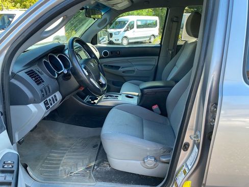 Used 2015 Toyota Tacoma 4x4 Double Cab w/ SR5 Package image 12