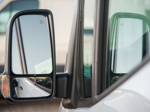 Used 2025 Mercedes-Benz Sprinter 2500 image 20