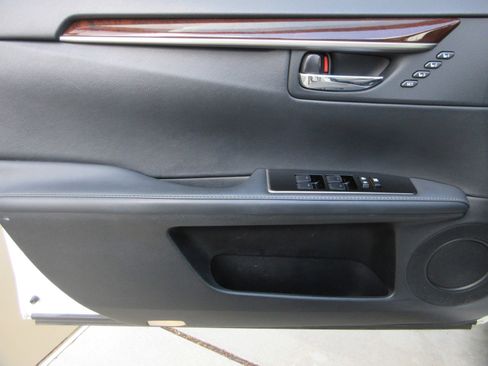 Used 2017 Lexus ES 350 w/ Navigation System Package FWD image 27