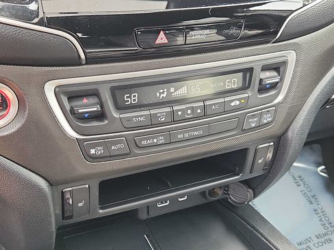 Certified 2024 Honda Passport TrailSport image 15