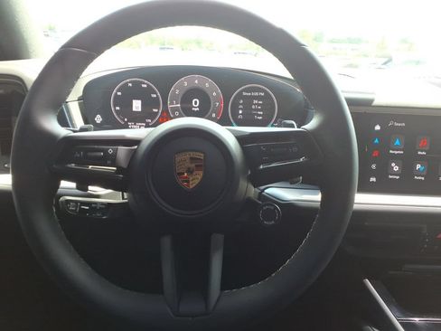 Used 2024 Porsche Cayenne AWD/4WD image 21