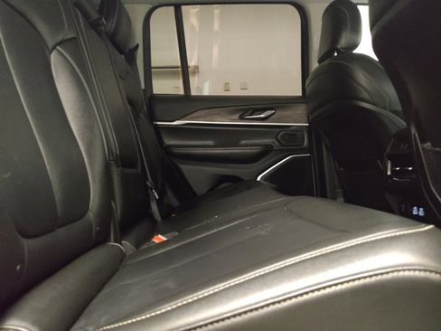 Used 2022 Jeep Grand Cherokee Limited 4xe AWD/4WD image 19
