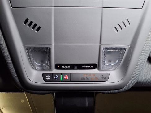 Used 2023 GMC Terrain SLE w/ Elevation Edition image 25