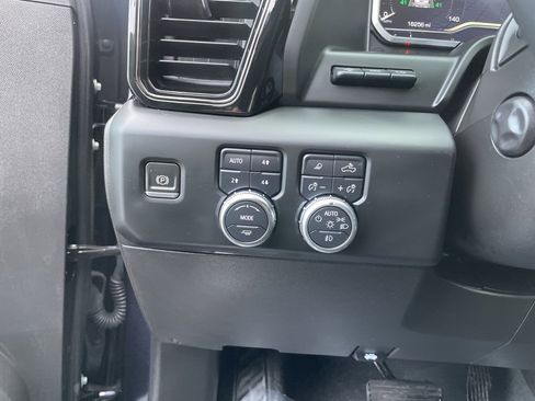 Used 2022 GMC Sierra 1500 AT4 w/ AT4 Premium Package image 25