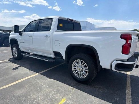Used 2022 Chevrolet Silverado 2500 High Country AWD/4WD image 9