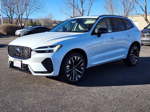New 2026 Volvo XC60 T8 Ultra w/ Protection Package Premier image 4