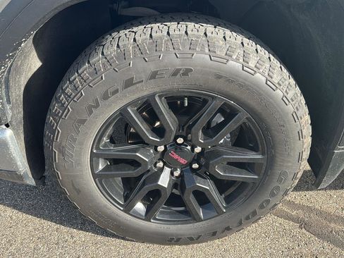 Used 2023 GMC Sierra 1500 Elevation AWD/4WD image 11