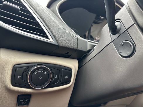 Used 2017 Lincoln MKX Reserve w/ Driver Assistance Package image 18