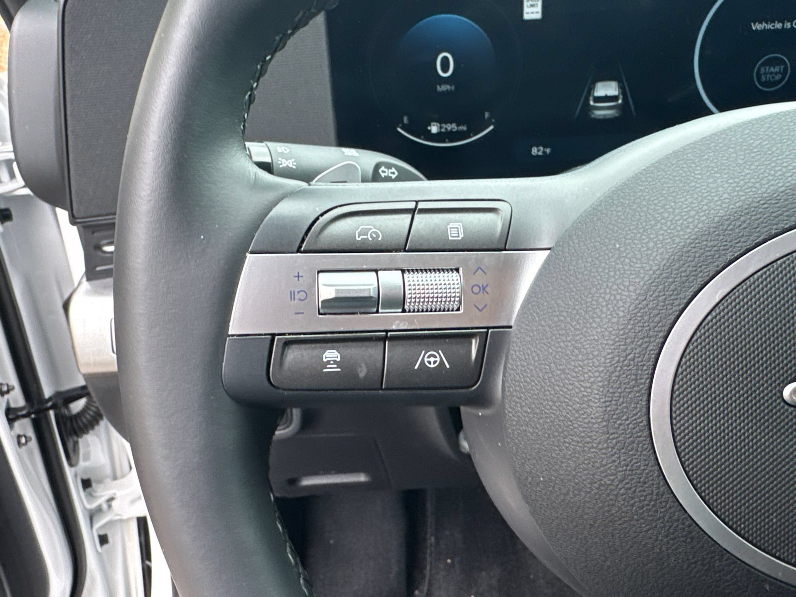 Used 2026 Hyundai Kona SEL Premium FWD image 25