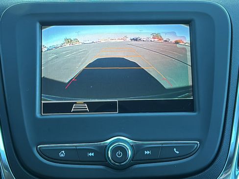 Used 2024 Chevrolet Equinox LS w/ LS Convenience Package image 24