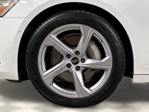 Used 2024 Audi A6 Premium Plus image 11