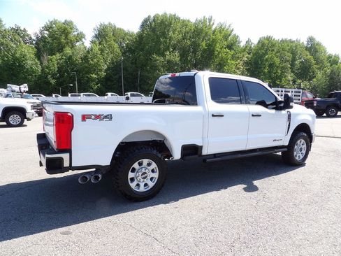 Used 2024 Ford F250 XLT w/ FX4 Off-Road Package AWD/4WD image 8