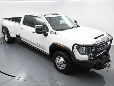 Used 2022 GMC Sierra 3500 Denali w/ Denali Ultimate Package AWD/4WD image 42