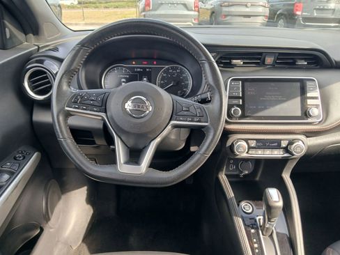 Used 2020 Nissan Kicks SR w/ SR Premium Package FWD image 27