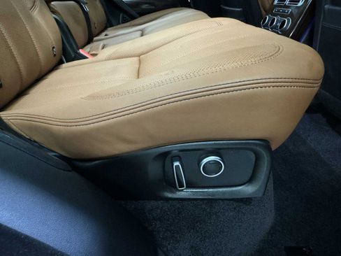 Used 2017 Land Rover Range Rover Autobiography image 72
