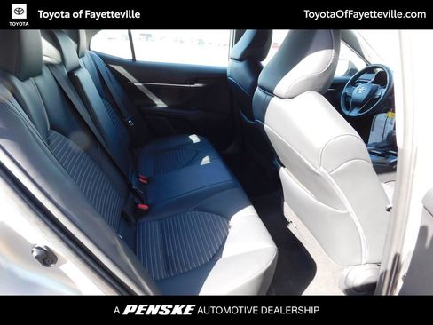 Used 2024 Toyota Camry SE image 5