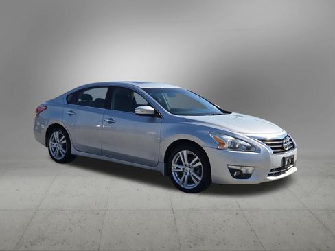 Used 2013 Nissan Altima 3.5 SL FWD image 8
