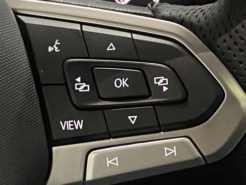 New 2026 Volkswagen Tiguan SE R-Line image 13