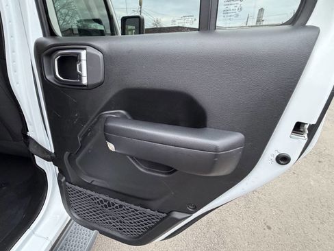 Used 2019 Jeep Wrangler Unlimited Sport S image 17