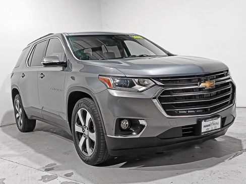 Used 2020 Chevrolet Traverse LT w/ LT Premium Package AWD/4WD image 36