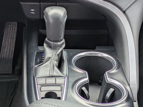 Used 2018 Toyota Camry XSE w/ Driver Assist Package FWD image 17
