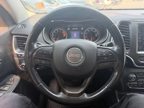 Used 2020 Jeep Cherokee Trailhawk AWD/4WD image 11