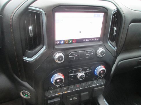 Used 2021 GMC Sierra 2500 AT4 w/ AT4 Premium Plus Package image 28