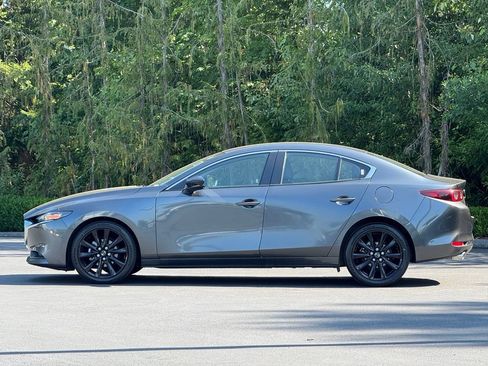 Used 2024 MAZDA MAZDA3 s FWD image 3