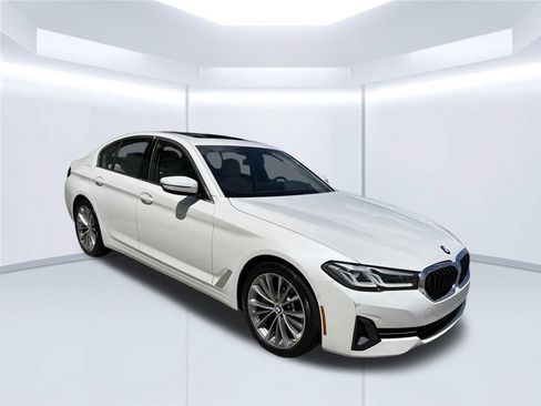 Used 2021 BMW 530i w/ Premium Package RWD image 9